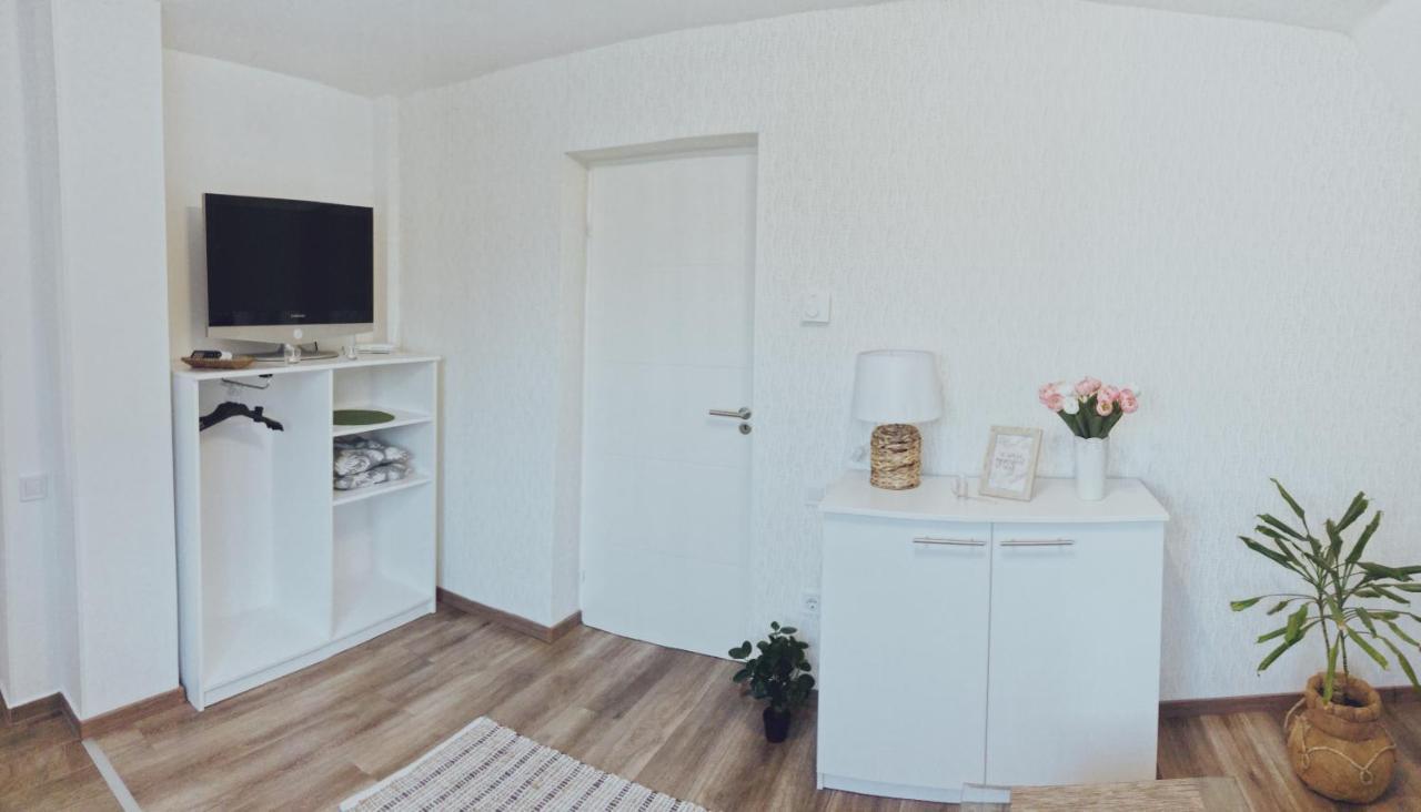 Tramini Apartmanok Eger Ngoại thất bức ảnh